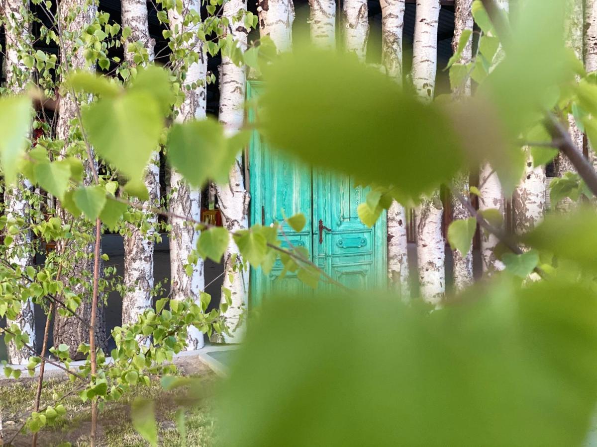 Zajazd W Bialej Grodzisk Wielkopolski Exterior foto